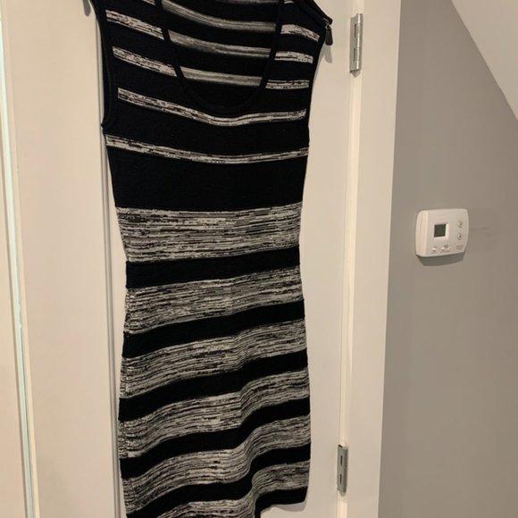 FOREVER 21 Sleeveless Fitted Bodycon Black & Silver Size Small Sweater Dress - Picture 4 of 7